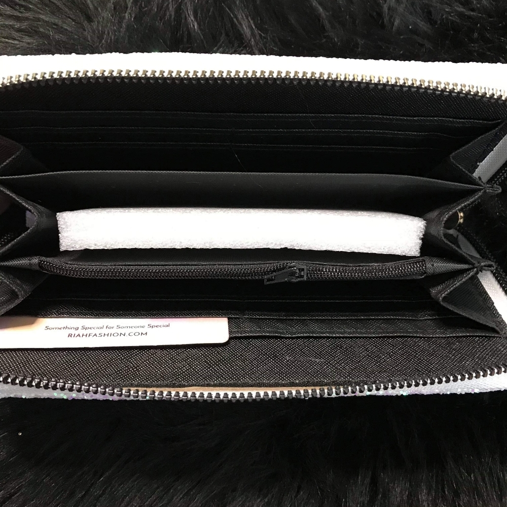 PEWTER GLITTER SINGLE ZIPPER ORGANIZER WALLET - Picture 3 of 5